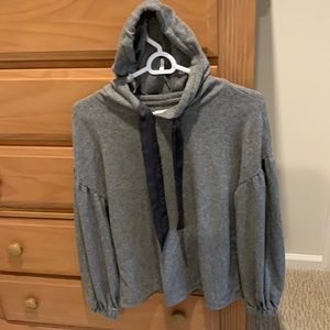 Grey sweatshirt